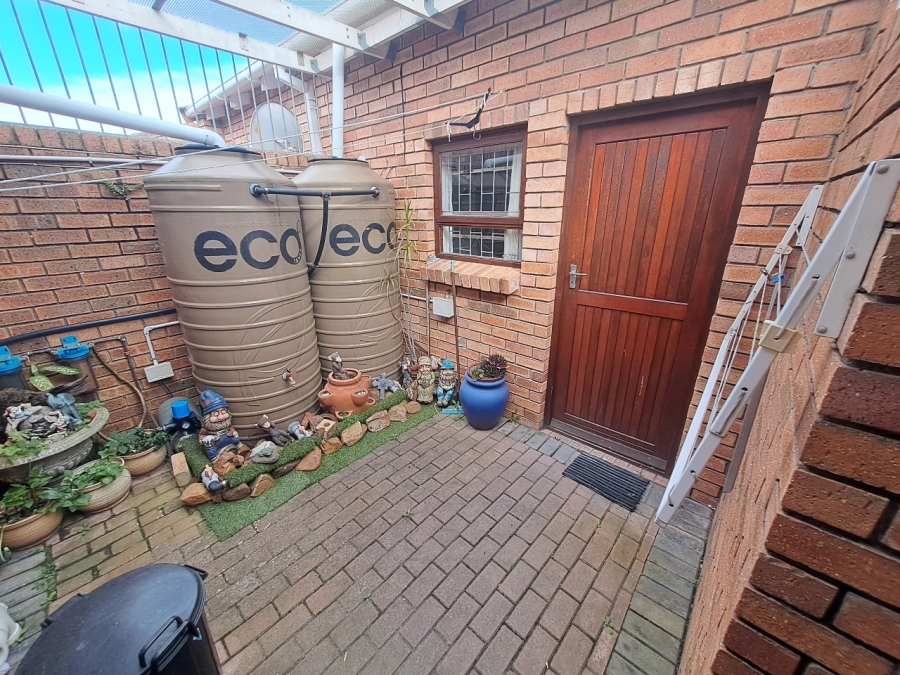 1 Bedroom Property for Sale in Fernglen Eastern Cape